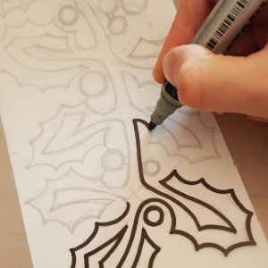 Drawing of lace patterns by hand