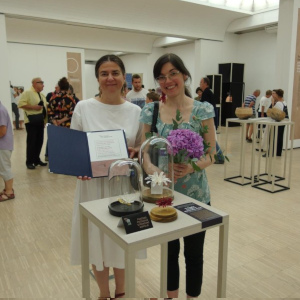 Posebno priznanje Rebeka Lucijana Berčič in Tina Koder Grajzar